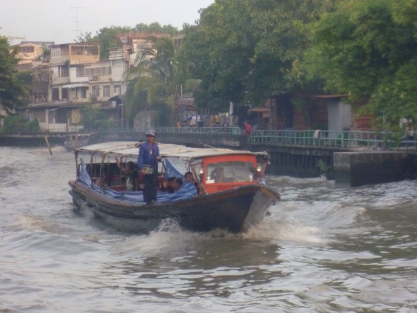 Khlong boat going rather fast!